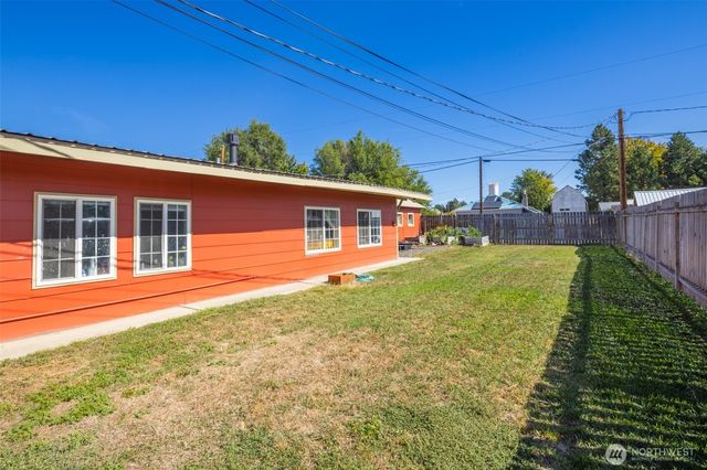 220 N Main Street, Kittitas, WA 98934