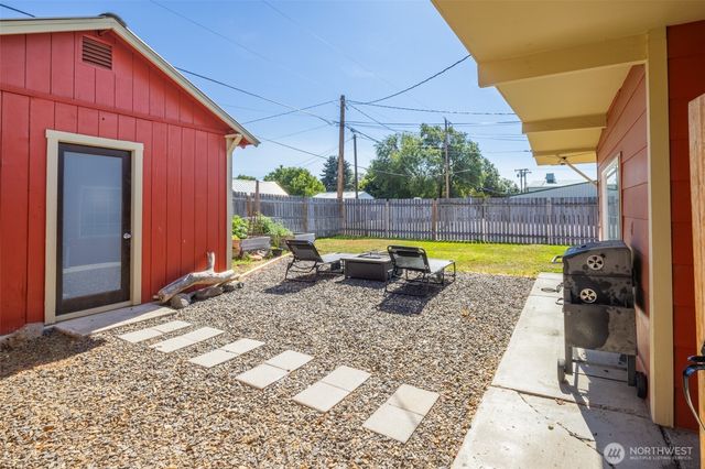 220 N Main Street, Kittitas, WA 98934