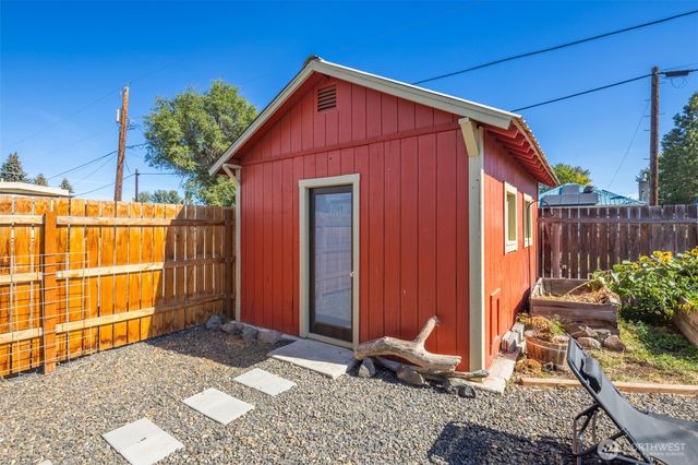 220 N Main Street, Kittitas, WA 98934