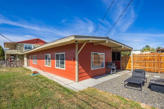 220 N Main Street, Kittitas, WA 98934