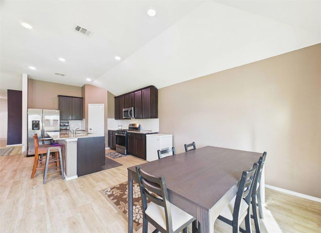 1237 Steed Bluff Drive, Alvin, TX 77511