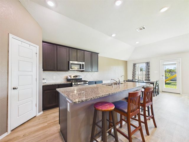 1237 Steed Bluff Drive, Alvin, TX 77511