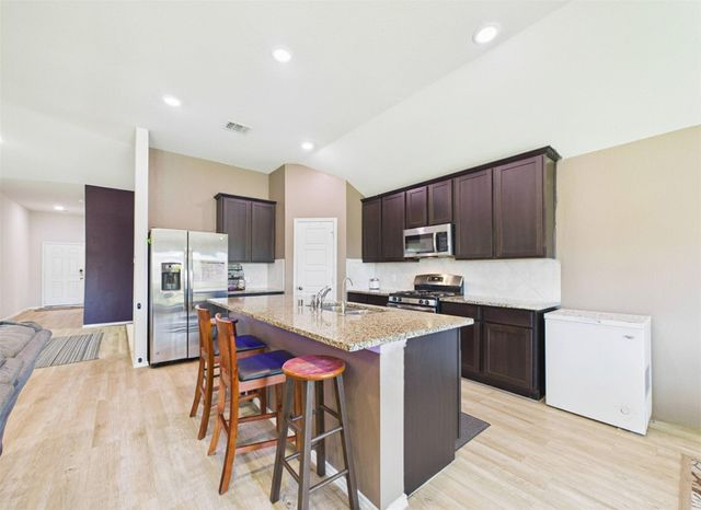 1237 Steed Bluff Drive, Alvin, TX 77511