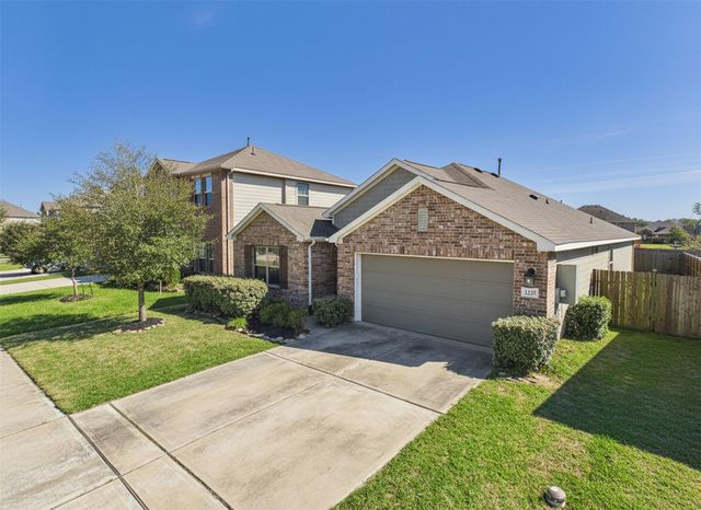 1237 Steed Bluff Drive, Alvin, TX 77511