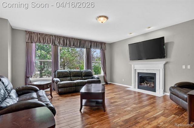 3595 Hogan Circle, Rochester, MI 48307