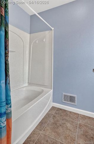 3595 Hogan Circle, Rochester, MI 48307