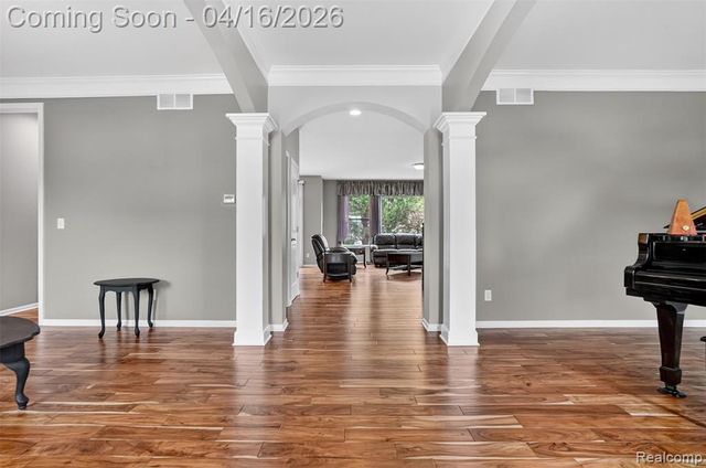 3595 Hogan Circle, Rochester, MI 48307