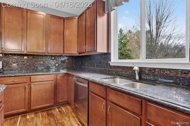 3595 Hogan Circle, Rochester, MI 48307