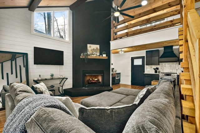 59 Chiefs Lane, Blue Ridge, GA 30513