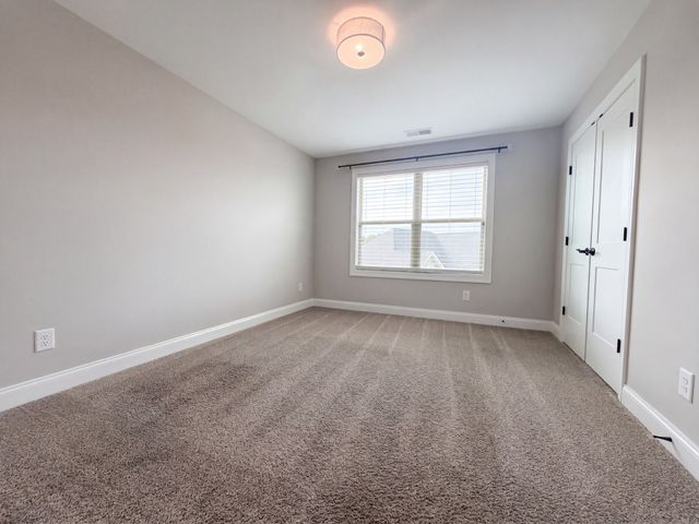 1307 Christina Ct, Lebanon, TN 37087