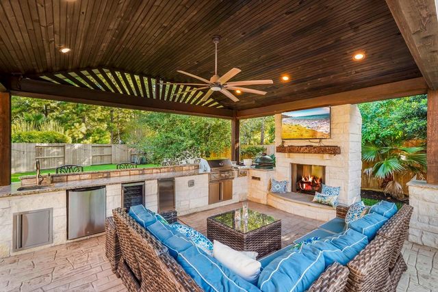 1307 Majestic Pines Court, Houston, TX 77345