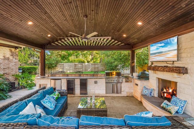 1307 Majestic Pines Court, Houston, TX 77345