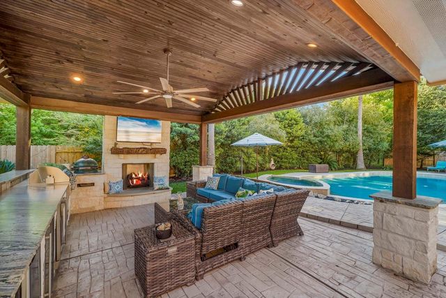 1307 Majestic Pines Court, Houston, TX 77345