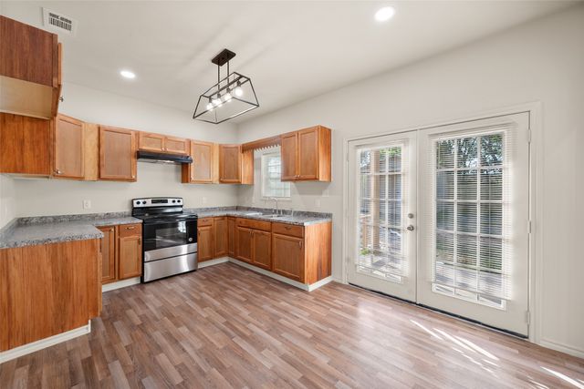 815 E Collin Street, Corsicana, TX 75110