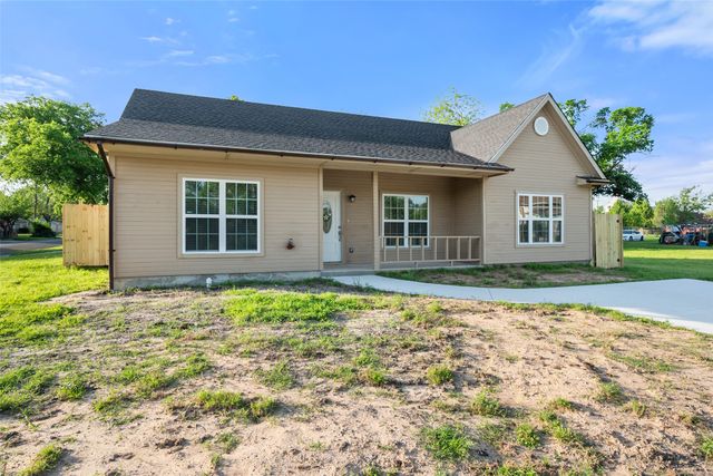 815 E Collin Street, Corsicana, TX 75110
