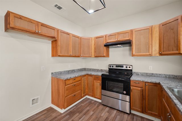 815 E Collin Street, Corsicana, TX 75110