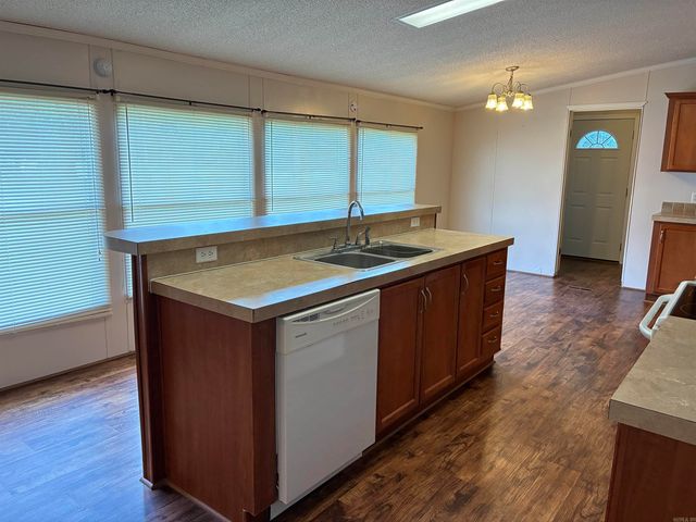 603 N Morgan St, Hamburg, AR 71646