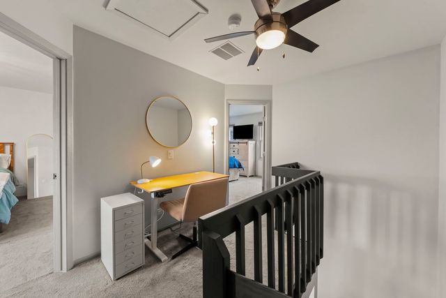 1859 Pebble Beach Circle 6, Elk Grove Village, IL 60007