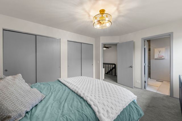 1859 Pebble Beach Circle 6, Elk Grove Village, IL 60007