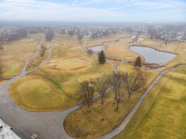 1859 Pebble Beach Circle 6, Elk Grove Village, IL 60007