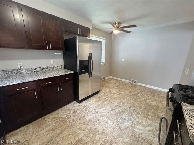 1132 Gordon Road, Lyndhurst, OH 44124