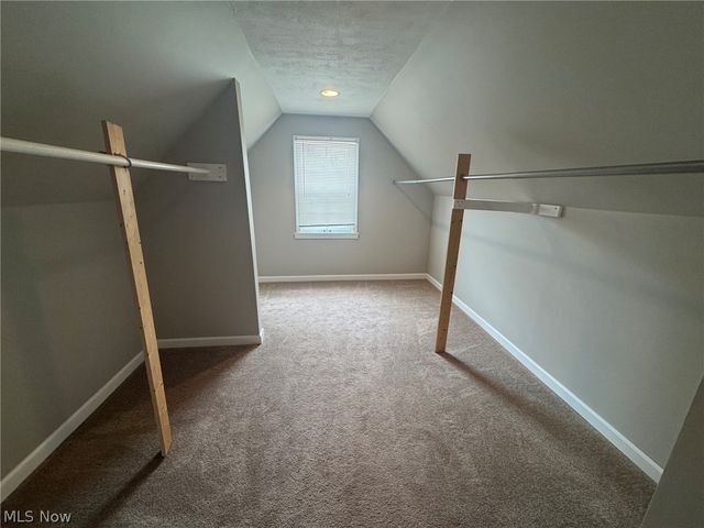 1132 Gordon Road, Lyndhurst, OH 44124