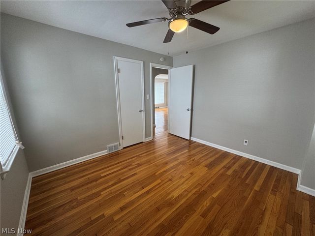 1132 Gordon Road, Lyndhurst, OH 44124