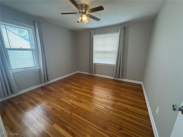 1132 Gordon Road, Lyndhurst, OH 44124