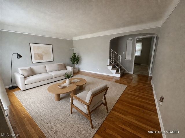1132 Gordon Road, Lyndhurst, OH 44124