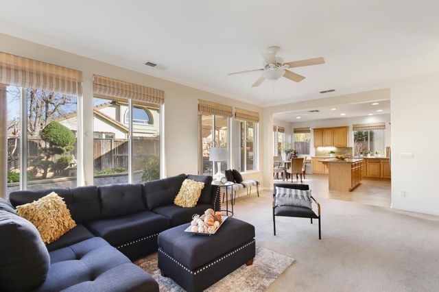 1047 Elsworth Way, Folsom, CA 95630