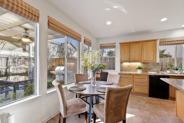 1047 Elsworth Way, Folsom, CA 95630