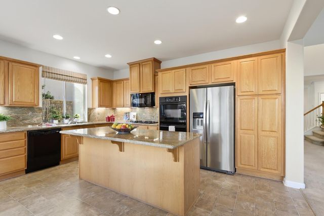 1047 Elsworth Way, Folsom, CA 95630