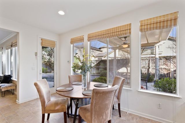 1047 Elsworth Way, Folsom, CA 95630