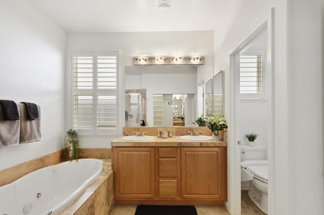 1047 Elsworth Way, Folsom, CA 95630