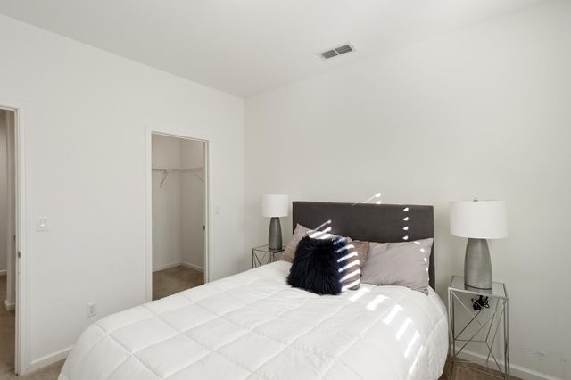 1047 Elsworth Way, Folsom, CA 95630