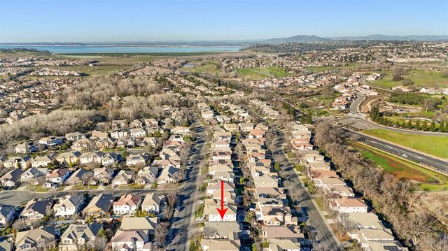 1047 Elsworth Way, Folsom, CA 95630