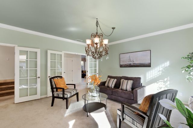 1047 Elsworth Way, Folsom, CA 95630