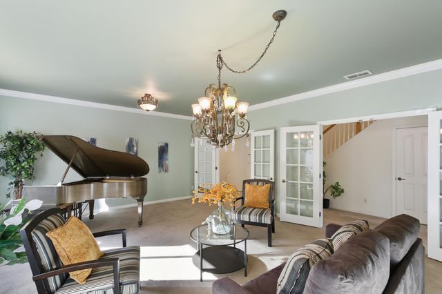 1047 Elsworth Way, Folsom, CA 95630