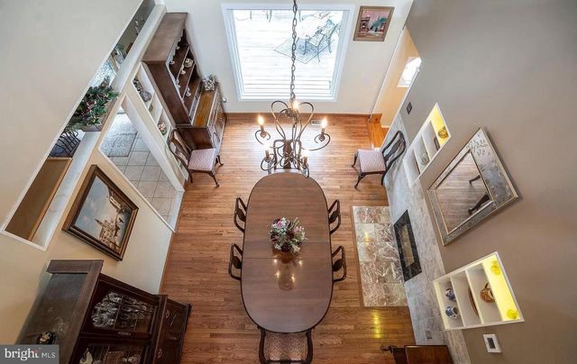 11696 FOX GLEN DR, Oakton, VA 22124
