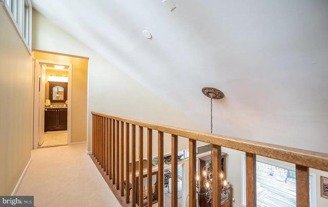 11696 FOX GLEN DR, Oakton, VA 22124
