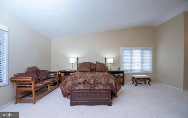 11696 FOX GLEN DR, Oakton, VA 22124