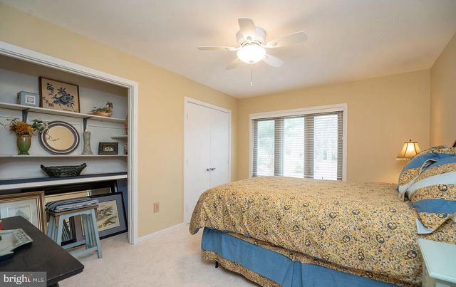 11696 FOX GLEN DR, Oakton, VA 22124