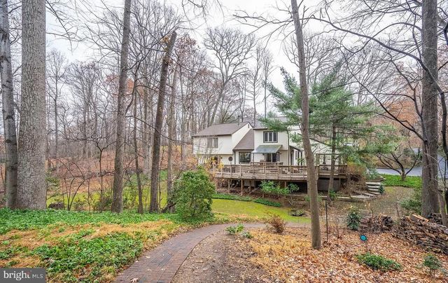 11696 FOX GLEN DR, Oakton, VA 22124