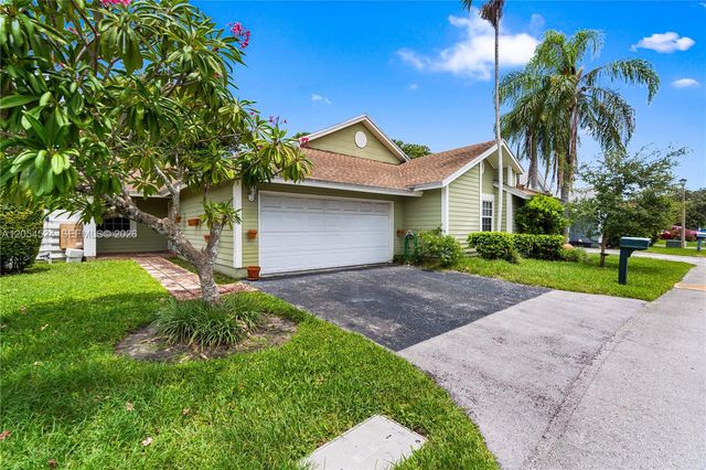 10344 SW 141st Ct, Miami, FL 33186