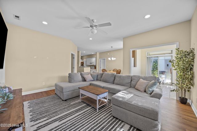 130 Azalea Drive, Hampstead, NC 28443