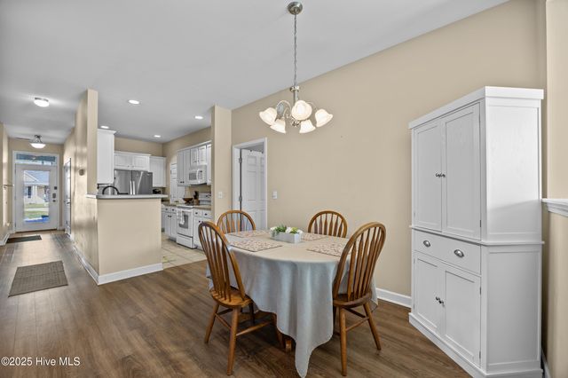 130 Azalea Drive, Hampstead, NC 28443