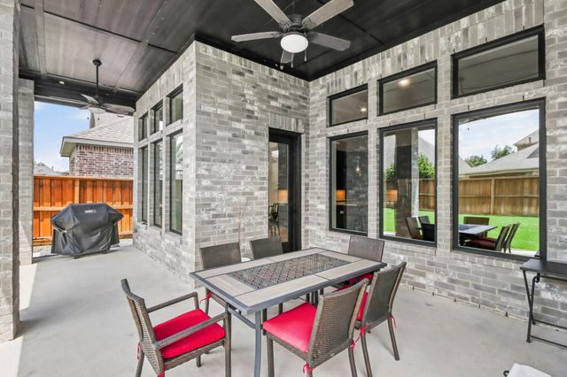 28338 Sterling Oak Drive, Spring, TX 77386