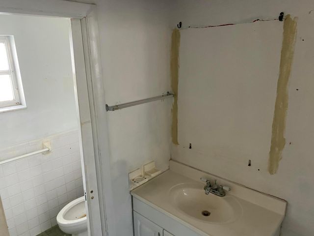 5139 NW 43rd Court, Lauderdale Lakes, FL 33319
