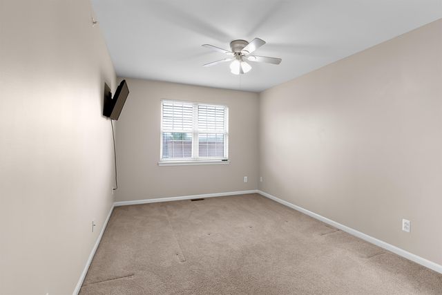 16992 Farmington Road, Livonia, MI 48154