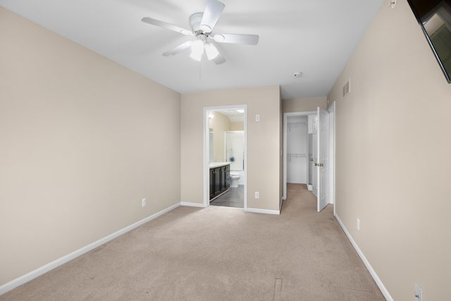 16992 Farmington Road, Livonia, MI 48154